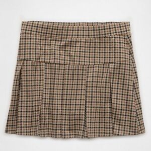 AEO Pleated It Knit Plaid Skort, Built in Shorts, Size Small
